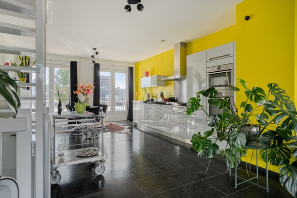 Medium property photo - Maashavenkade 169, 3072 ES Rotterdam